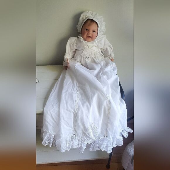 Lee Middleton " Love And Prayers" 1999 Baby Doll with Bonnet/Christening Gown - Picture 10 of 11
